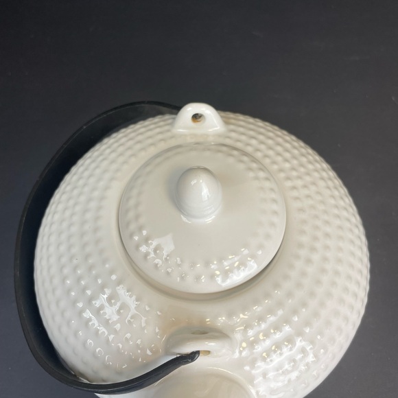 Maxwell & Williams Jozo Tea PotWhite Good Condition - Picture 4 of 7